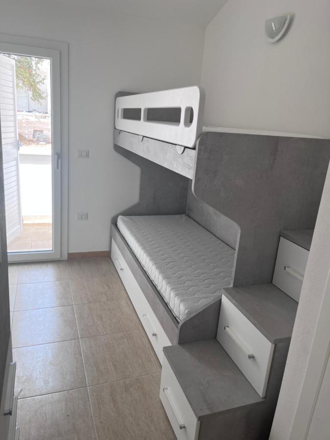 Residence Le Maree Porto Pino Exteriör bild
